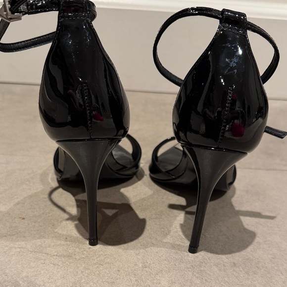 SCHUTZ Patent Black Pointed mirrored toe Heels with ankle strap 6.5 - Picture 4 of 4